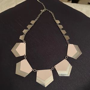 Silver and light pink short necklace
